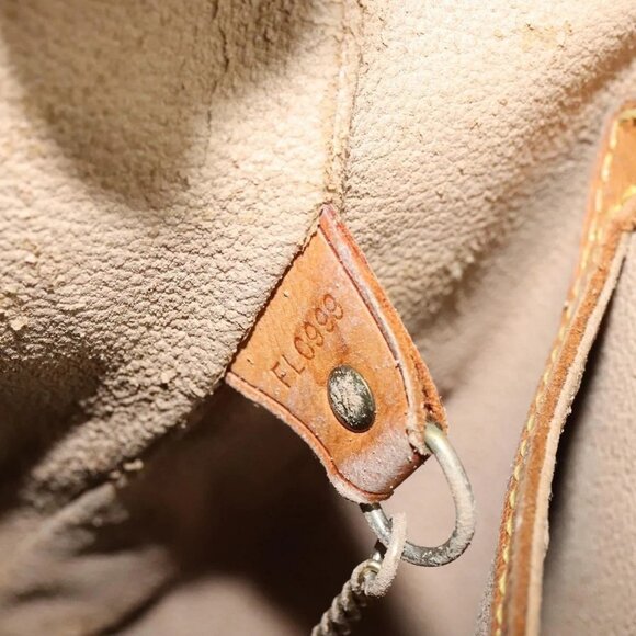 LOUIS VUITTON Monogram Bucket GM Shoulder Bag - Picture 13 of 16